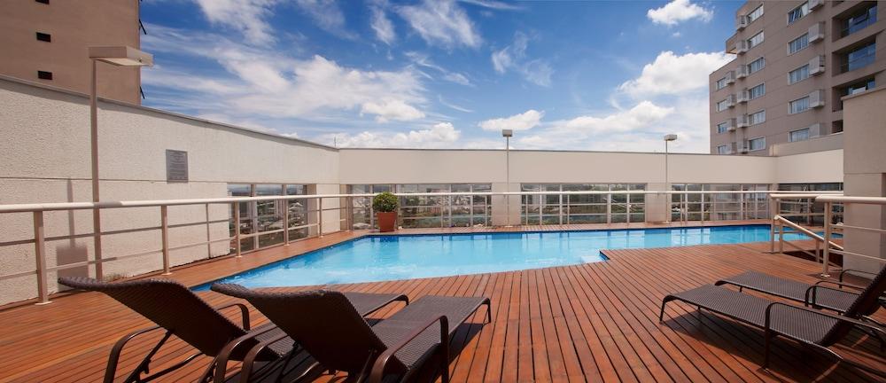 Quality Suites Alphaville Баруері Екстер'єр фото